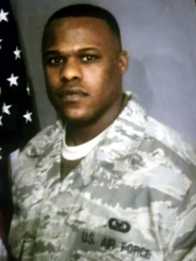 Aaron Parker, U.S. Air Force service portrait